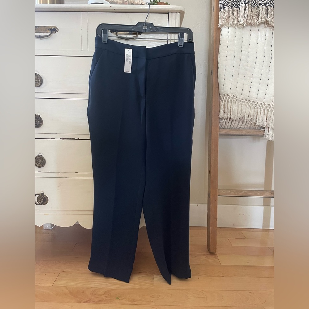 NWT J Crew Pull on east pant in Matte Crepe size 8 Navy.
